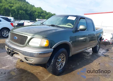 2002 Ford F-150 Lariat/Xlt из США, поврежденный, VIN 1FTRW08L22KA65184